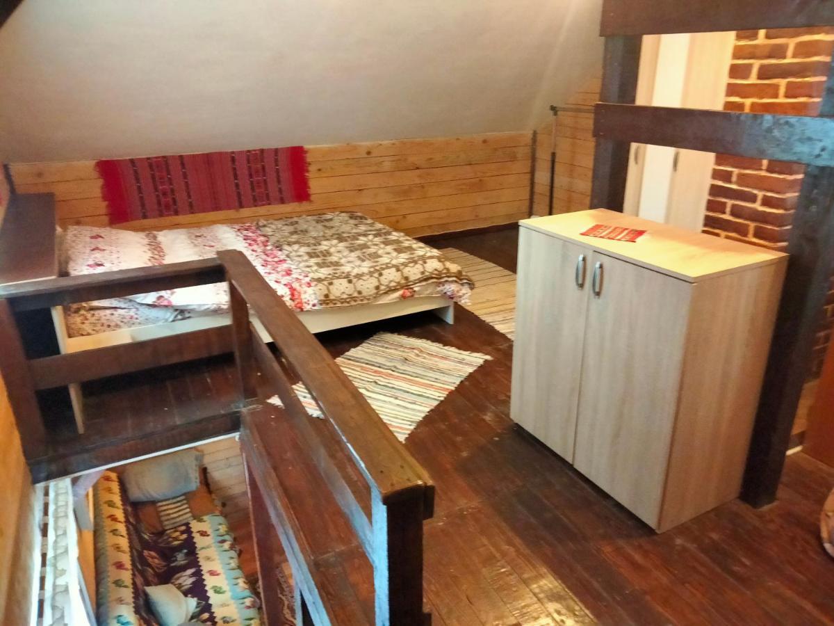 Villa Casa Piscul Lupului Pucioasa Esterno foto