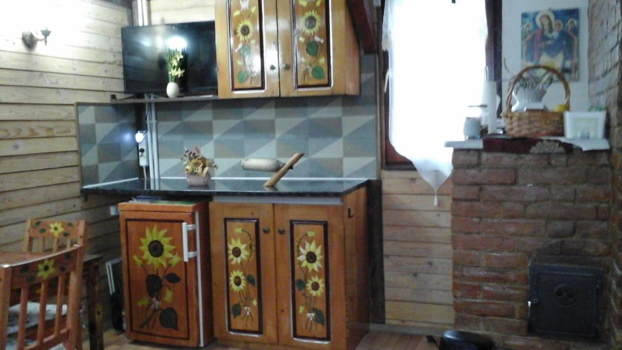 Villa Casa Piscul Lupului Pucioasa Esterno foto